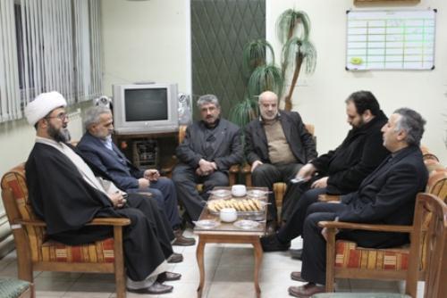  فرماندار و امام جمعه میانه با حضور در ۷ اداره کل آذربایجان شرقی پیگیر مسائل و مشکلات شهر شدند