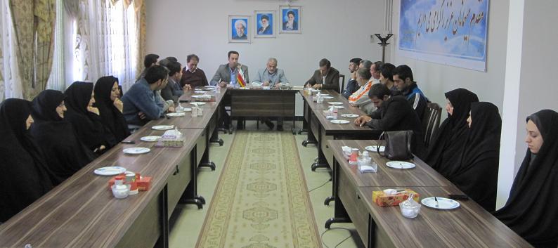  قهرمانان ورزشی ، رزمندگان میادین جنگ هستند