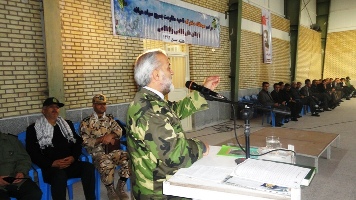  صبحگاه مشترک نیروهای نظامی و انتظامی شهرستان میانه اجرا شد