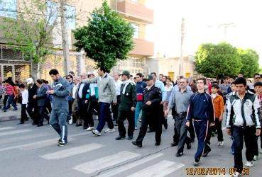  همایش بزرگ پیاده روی عمومی در شهرستان میانه برگزار شد