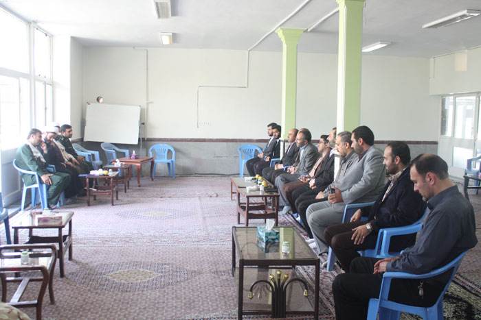  بمناسبت روز پاسدار صورت گرفت؛ دیدار هیئت رئیسه واحد میانه با فرمانده سپاه شهرستان