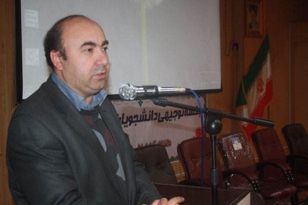  جلسه توجیهی دانشجویان ورودی جدید در واحد میانه برگزار شد.