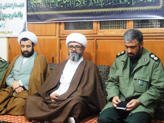  جمعی از کارکنان سپاه میانه با امام جمعه شهرستان میانه دیدار کردند