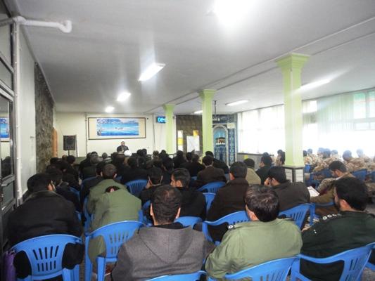  همایش بصیرت افزایی  و روشنگری در حسینیه امام خمینی (ره) سپاه میانه برگزار شد