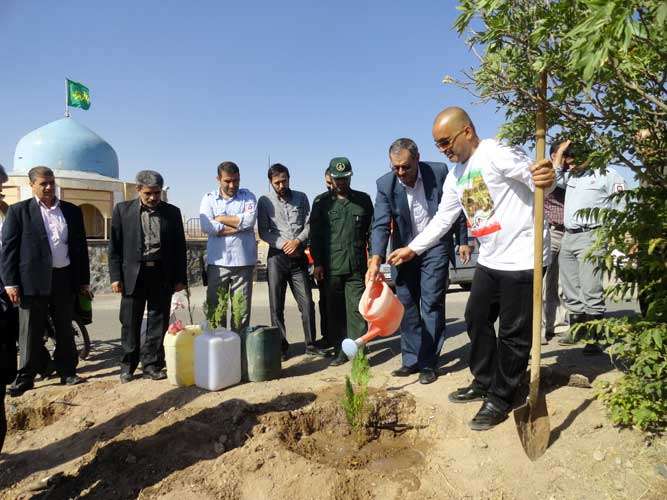  جانباز ۶۵ درصد دوچرخه سوار اهل طوس وارد میانه شد