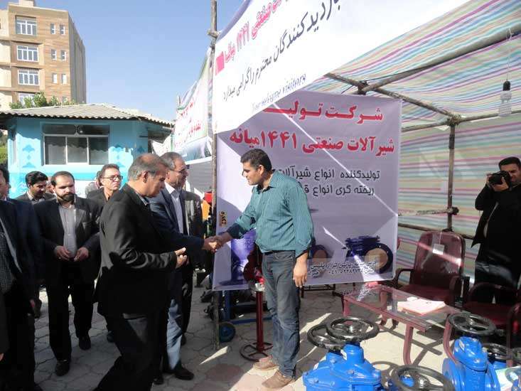  نمایشگاه دستاوردهای دولت تدبیرو امید در میانه افتتاح شد