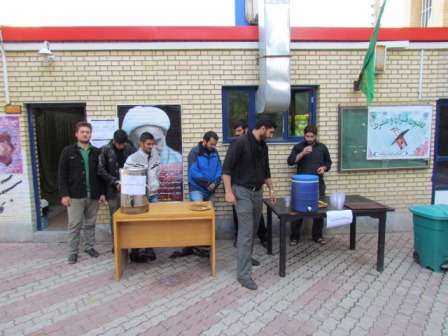  برپایی ایستگاه صلواتی به مناسبت ایام محرم در دانشگاه پیام نور میانه