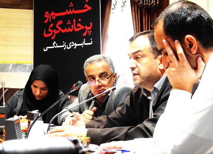  معاون سیاسی اجتماعی فرماندار ویژه میانه بر لزوم ورود تخصصی مراکز آموزشی در کمپین پیشگیری از اضطراب و افسردگی تاکید کرد