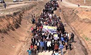  همایش بزرگ پیاده روی خانوادگی در بخش کاغذکنان میانه برگزار شد