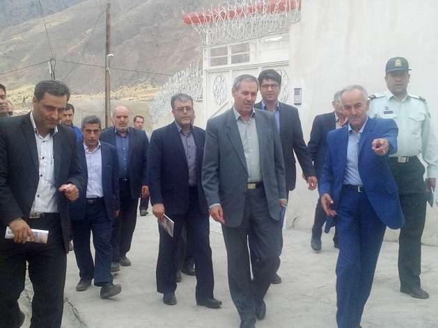  باحضور مهندس شکری معاون محترم استاندار و فرماندار ویژه شهرستان میانه مشکلات و موانع توسعه روستای مندجین بررسی گردید.