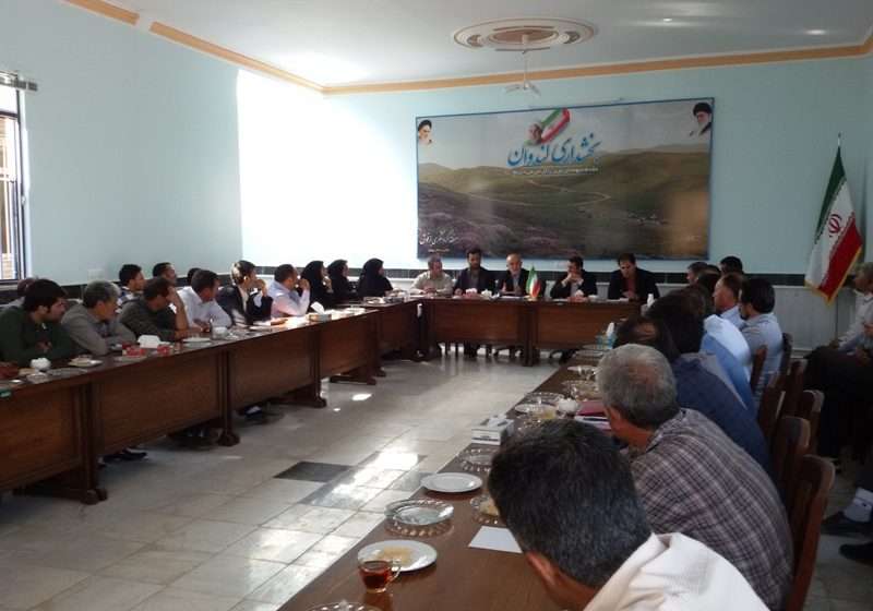  جلسه دهیاران و رؤسای شوراهای اسلامی روستاها در بخش کندوان تشکیل شد
