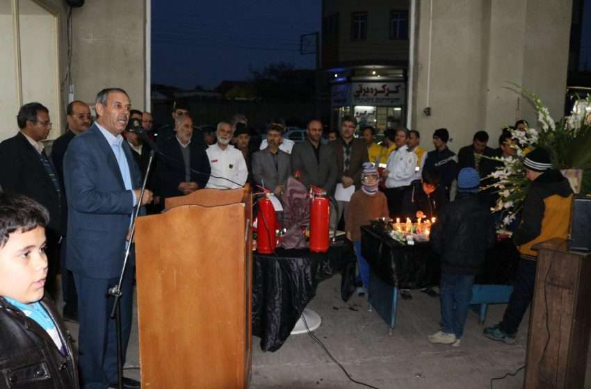  فرماندار ویژه میانه به مقام شهدای آتش نشان حادثه پلاسکو ادای احترام کرد