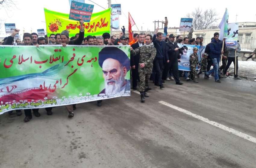  گزارش تصویری از راهپیمایی ۲۲ بهمن ۹۵ در مرکز بخش کندوان
