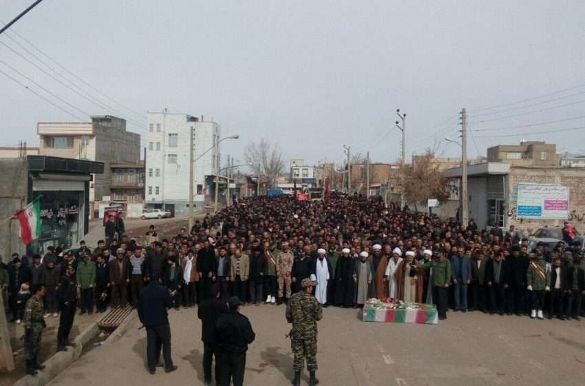  آیین تشییع و تدفین دو شهید گمنام در پارک سدسازان ترکمانچای برگزار شد