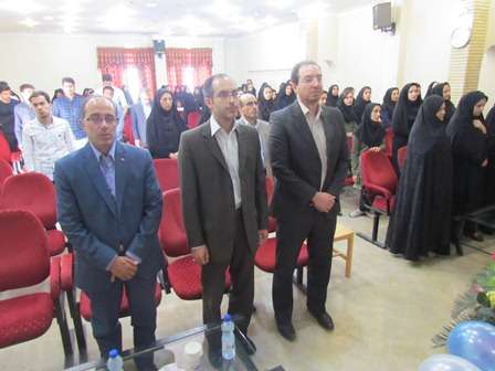  برگزاری سمینار بمناسبت مبعث رسول اکرم (ص) وروز ملی روانشناسی در دانشگاه پیام نور مرکز میانه