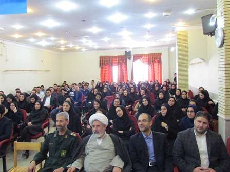  برگزاری مراسم تجلیل از مقام شامخ “معلم” در دانشگاه پیام نور مرکز میانه