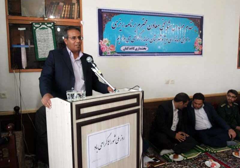  معاون امور عمرانی و برنامه ریزی فرماندار میانه بر بهره برداری از امکانات و تسهیلات ویژه دولت در راستای توسعه روستاها تاکید کرد