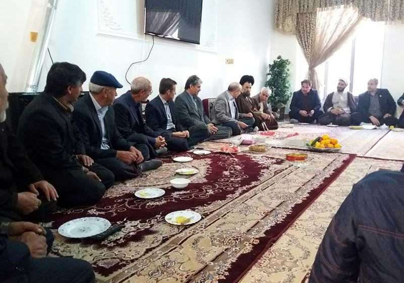  در راستای تکمیل بیمارستان خیریه حضرت ابوالفضل (ع) شهر ترک، خیرین از بیمارستان نیمه کاره این شهربازدید نمودند