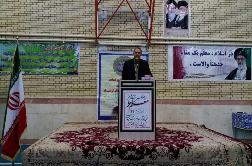  فرماندار ویژه میانه: جامعه به انبیایی بودن شغل معلمین باور قلبی دارد