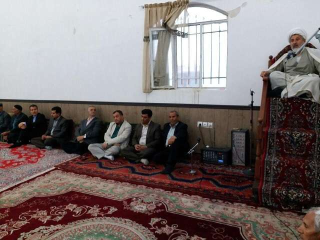  امام جمعه میانه: اسلام با نام و یاد امام خمینی (ره) احیاء شد