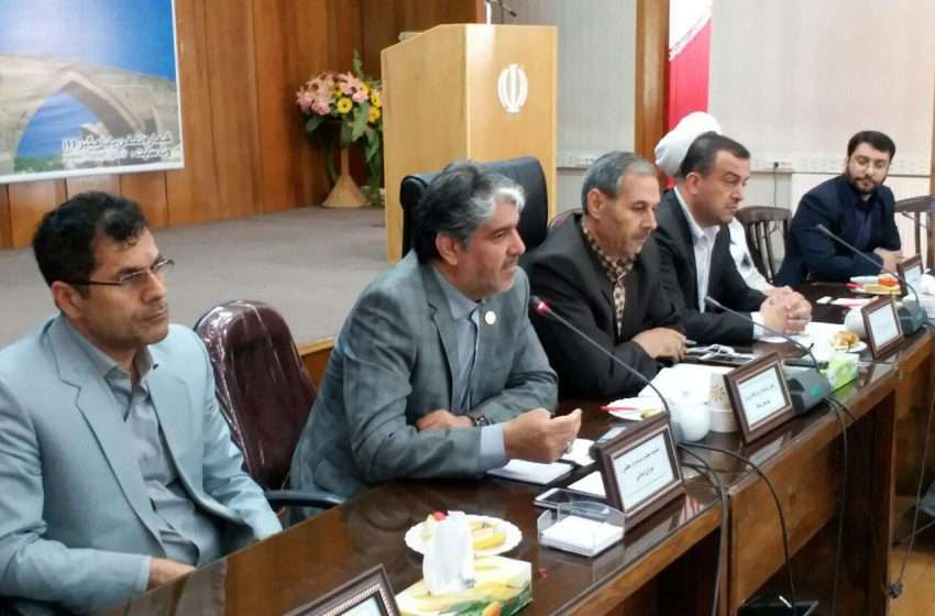 فرماندار ویژه میانه بر اهمیت تکریم ارباب رجوع در ادارات و نظارت روسا بر عوامل زیرمجموعه خود تاکید کرد