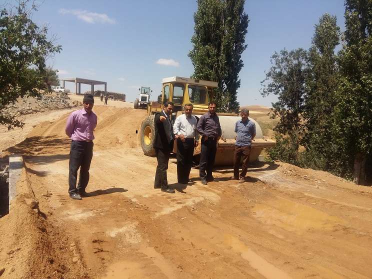  بازدید بخشدار کاغذکنان از پروژه های عمرانی روستای قوشه بلاغ