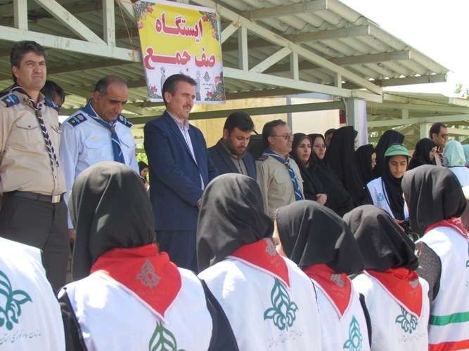  باحضور رئیس سازمان دانش آموزی استان و مدیریت آموزش و پرورش میانه؛ پیش اردوی ملی اعضا و مربیان پیشتازان و فرزانگان در اردوگاه شهید ناصری میانه آغاز به کار کرد.