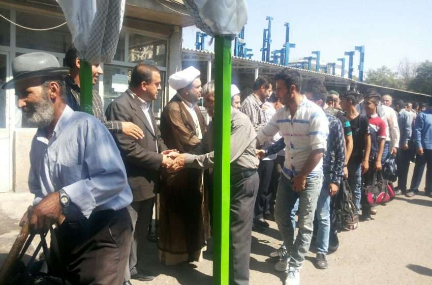  ۱۳۰ نفر از براداران بسیجی  محلات و اقشار از شهرستان میانه  راهی مناطق عملیاتی شمالغرب کشور شدند