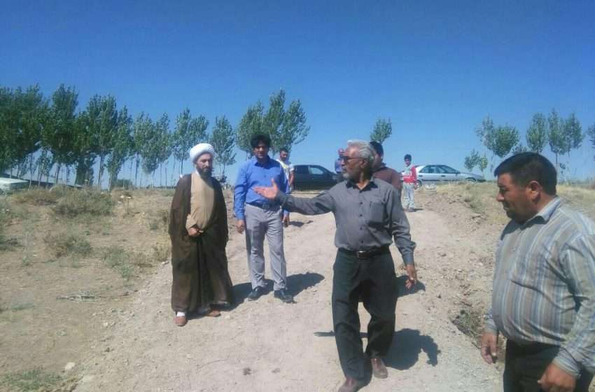  بازدید آقای یعقوبی بخشدار ترکمانچای به همراه امام جمعه شهر ترکمانچای از روستای بالسین شریف آباد