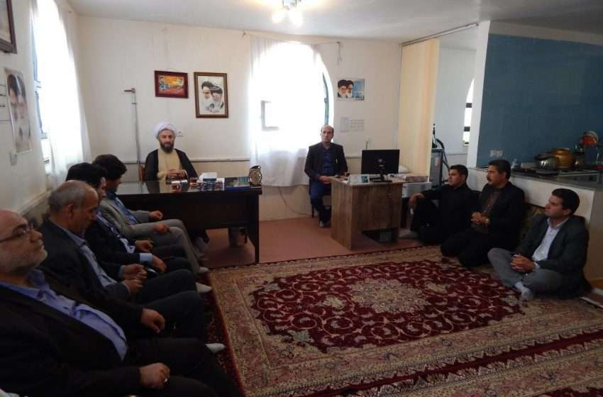  دیدار اعضای شورای اداری بخش ترکمانچای با امام جمعه شهر ترکمانچای و آغاز برنامه های هفته دولت