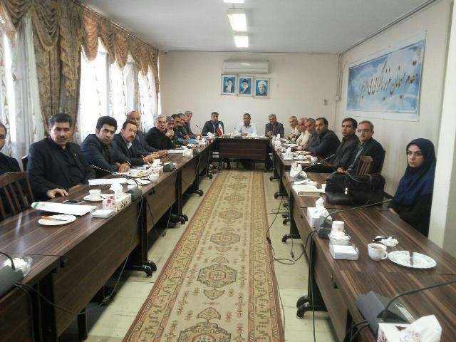  معاون برنامه ریزی و امور عمرانی فرماندار میانه: اعطای یارانه ای بذر اصلاح شده واعطای خط اعتباری جذب ماشین آلات کشاورزی نشانگر حمایت دولت از تولید داخلی و کشاورزان است