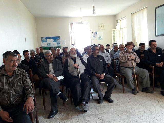  همایش کشت پاییزه در مرکز جهاد کشاورزی تیر چای