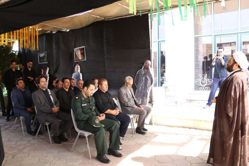  مسئول دفتر نمایندگی ولی فقیه در سپاه میانه:  دشمنان نظام ناتوان و عاجزند ولی همیشه در کمین هستن