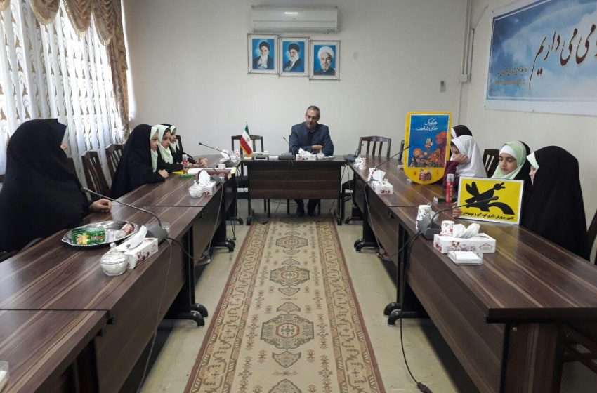  به مناسبت روز جهانی کودک / دیدار جمعی از کودکان با فرماندار میانه