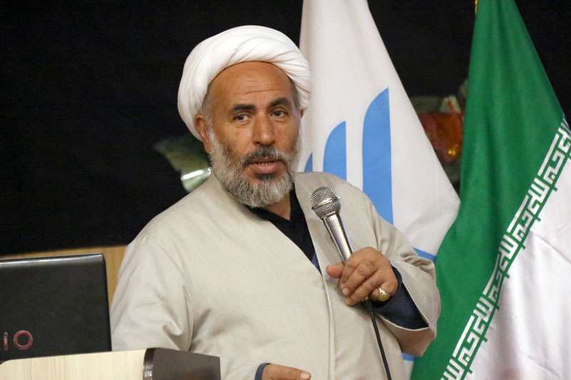 بانی موسسه دارالتحقیق شهید مطهری تبریز در واحد میانه تاکید کرد: مسئولان با فراهم سازی زمینه ازدواج جوانان، به کاهش معضلات اخلاقی جامعه کمک کنند