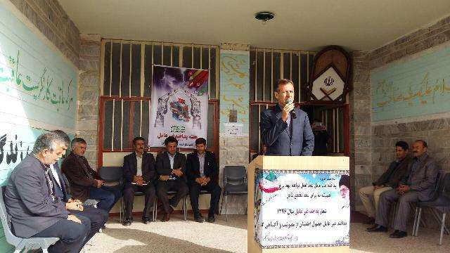  بخشدار کندوان میانه: حضور بی هدف در فضاهای مجازی زمینه ساز انحرافات اخلاقی و مشکلات فرهنگی است