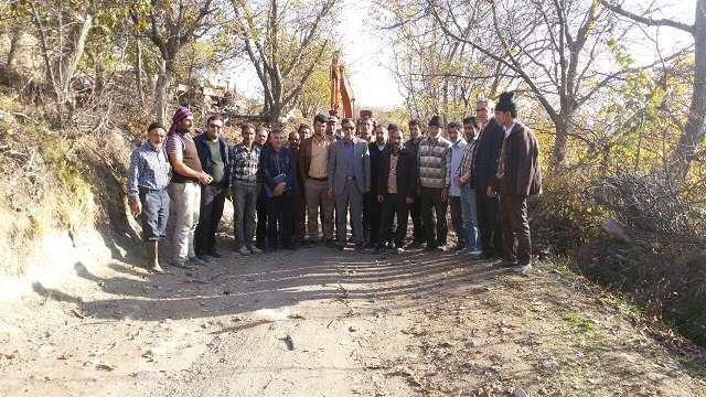 بخشدار کندوان از آزادسازی راه روستای باللوجه به گنگدیک خبر داد/ قدردانی از خیرین دو روستا