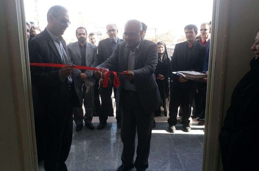  فرماندار ویژه میانه  در افتتاح  کتابخانه عمومی شهدای مدافع حرم : کتابخوانی از نیازهایی است که در جامعه مورد غفلت واقع شده است
