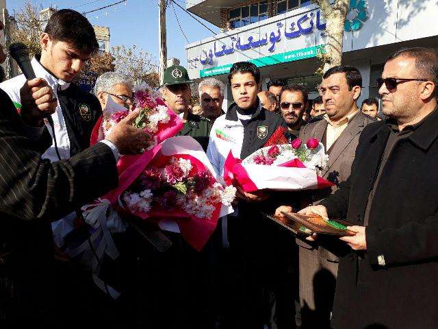  تکواندو کاران قهرمان میانه ای مورد استقبال گرم مردم و مسئولین قرارگرفتند