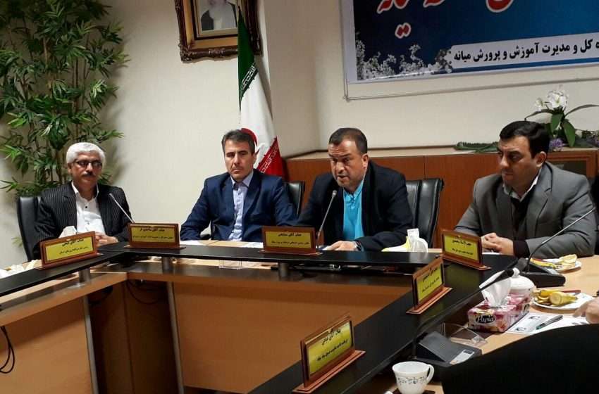  معاون سیاسی و اجتماعی فرماندار میانه: پشتیبانی برای ریشه کنی بی سوادی تکیلف شرعی و جریان مهم فرهنگی است