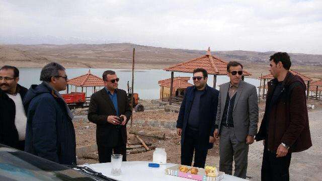  بازدید معاونین فرماندار میانه از طرح های سرمایه گذاری در بخش کندوان