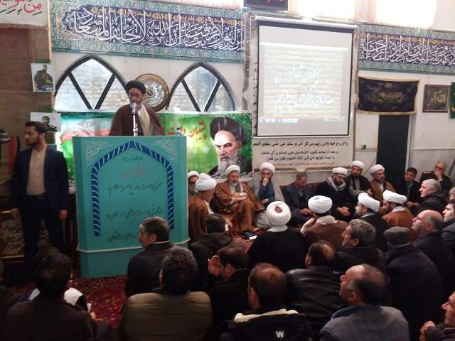  امام جمعه تبریز: ملت حاضر در مسیر انقلاب و امام (ه)، خواهان آرامش و بیزار از بی عدالتی، تبعیض، اختلاس و رشوه خواری است