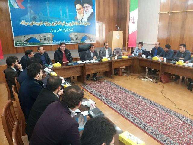  بخشدار مرکزی میانه: دهیاران خدمتگزاران بی منت عرصه عمران، آبادی و فرهنگی روستاها هستند