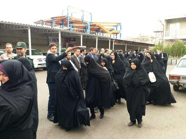  ۲۱۰ نفر از بسیجیان محلات  و مساجد میانه عازم مناطق عملیاتی جنوب کشور شدند