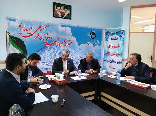  دکتر شیویاری در بازدید از آموزشکده فنی و حرفه ای میانه: دانشگاه فنی و حرفه ای تنها دانشگاهی است که مجوز توسعه دارد