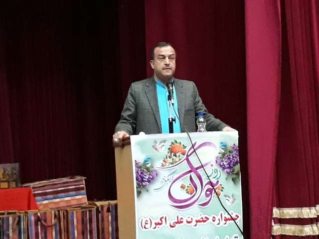  معاون سیاسی و اجتماعی فرماندار میانه بر لزوم استفاده از پتانسیل نیروی جوان در عین مراقبت از آنها تاکید کرد