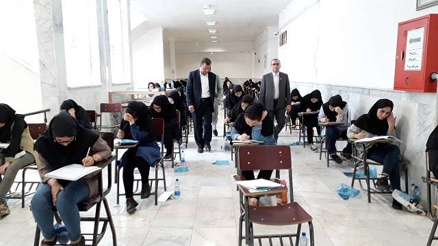  سرپرست فرمانداری ویژه میانه از روند برگزاری کنکور سراسری در میانه بازدید نمود