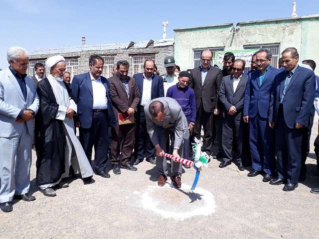  سرپرست فرمانداری ویژه میانه در آیین کلنگ زنی دبیرستان مشارکتی روستای لله لو: مشارکت بانکها در امور مختلف نمود بانکداری اسلامی است