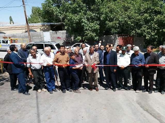  فرماندار ویژه میانه در آیین افتتاح طرح های عمرانی بخش کندوان میانه و در جمع اهالی روستای ایشلق رسیدگی به آب شرب و راههای روستایی را از اولویتها خواند