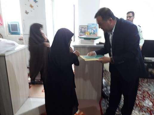  دیدار از خانواده ۳ شهید نیروی انتظامی شهرستان میانه به مناسبت هفته نیروی انتظامی